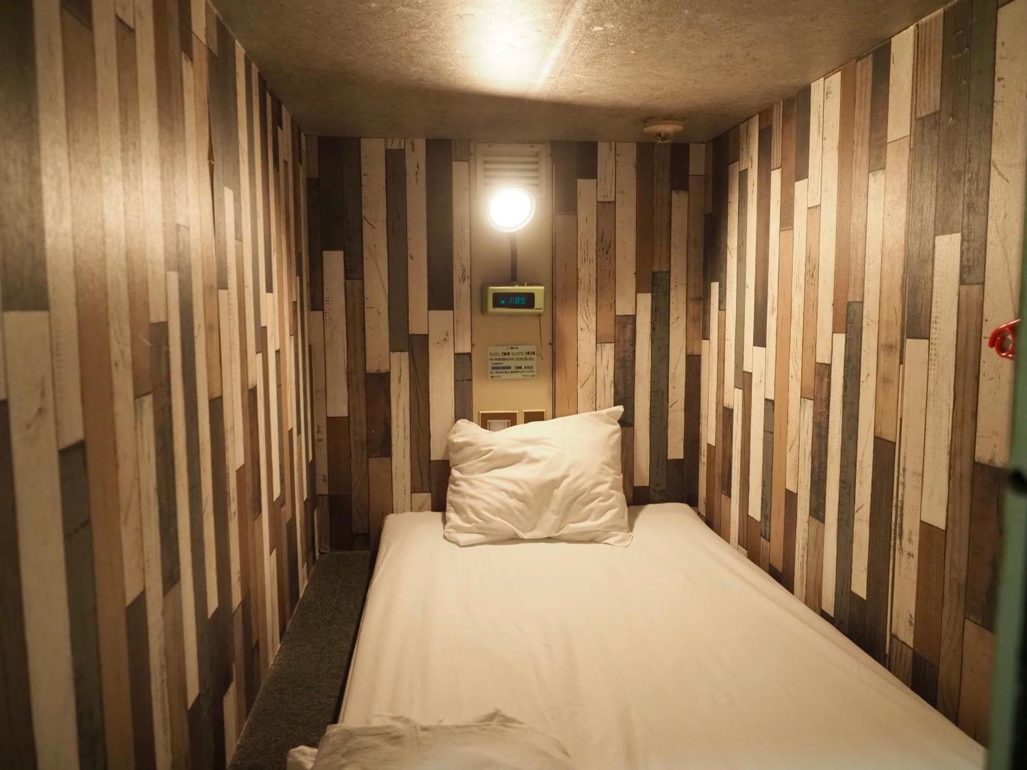 Capsule Hotel Block Room Tokyo prefektur Exteriör bild