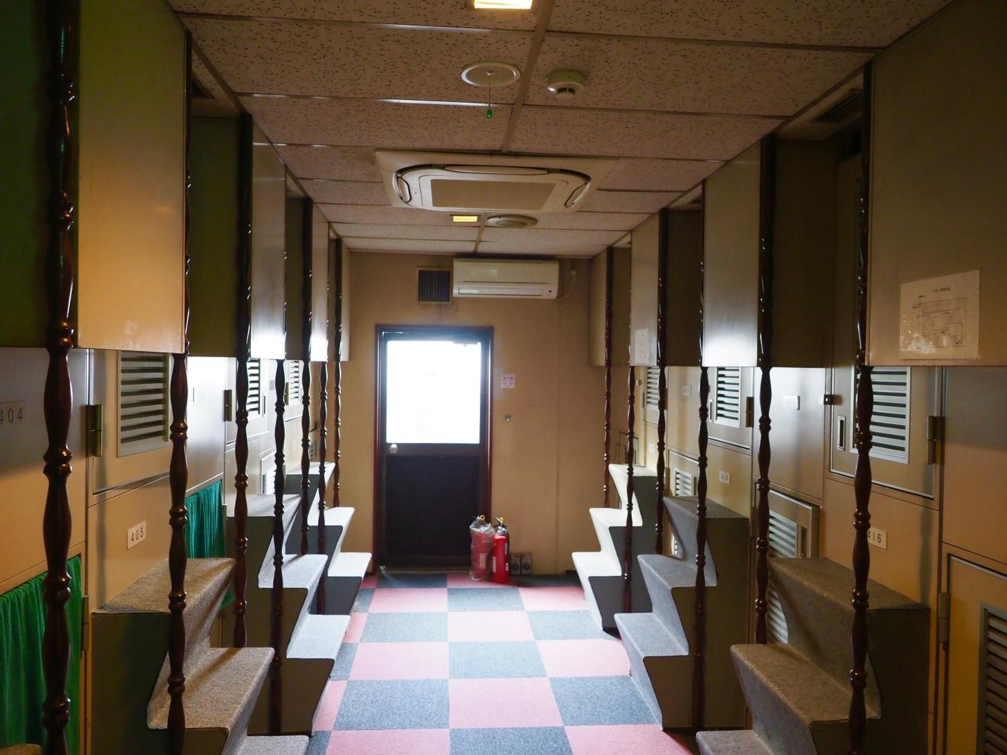 Capsule Hotel Block Room Tokyo prefektur Exteriör bild