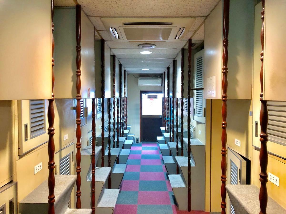 Capsule Hotel Block Room Tokyo prefektur Exteriör bild